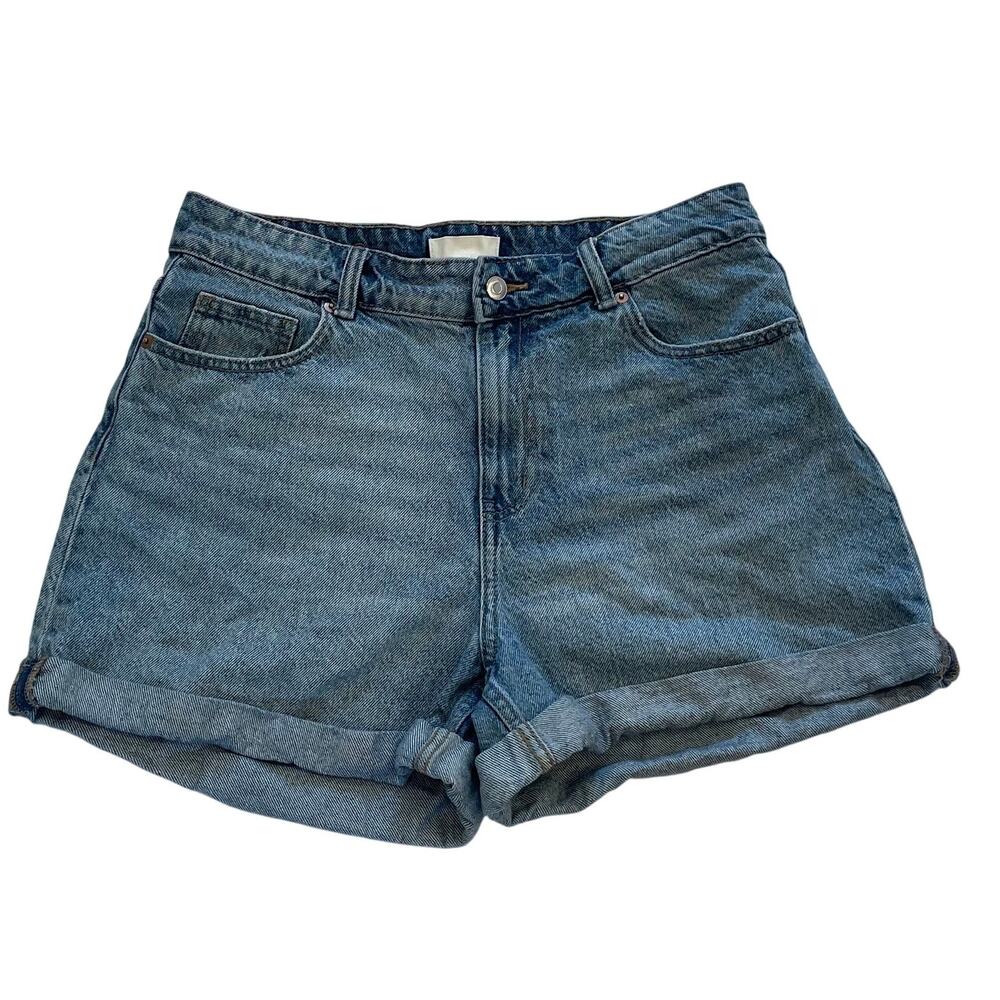 H&M Basic Denim Shorts, Cuffed, Medium Rinse, Size 10